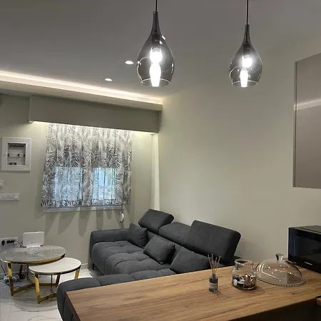 Kakovatos Daire Zaharo